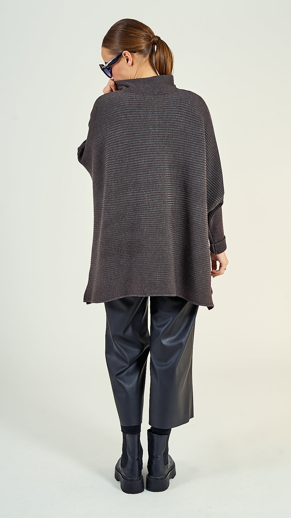 38/07 Wolljacke oversize lang