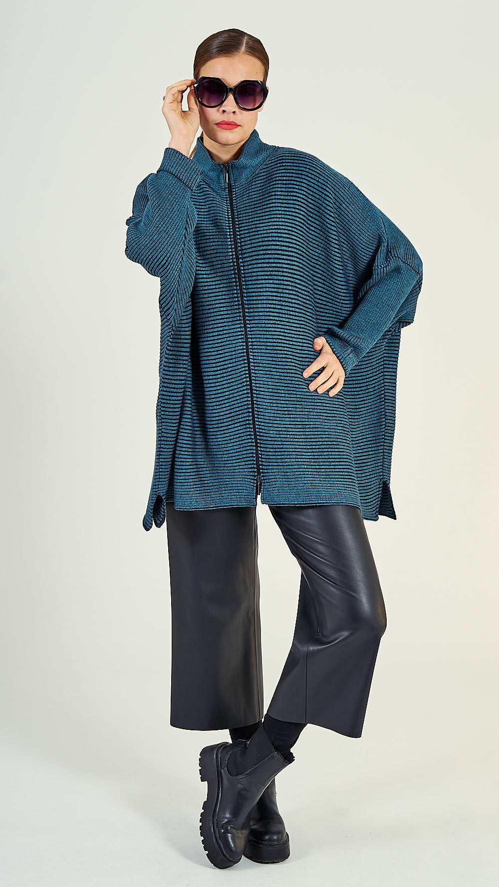 38/07 Wolljacke oversize lang