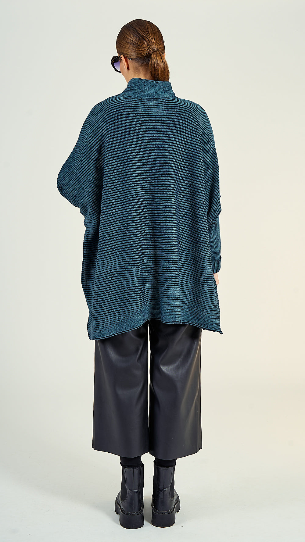38/07 Wolljacke oversize lang