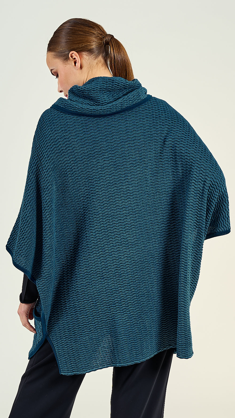 40/90 Poncho Wolle oversize GOBI