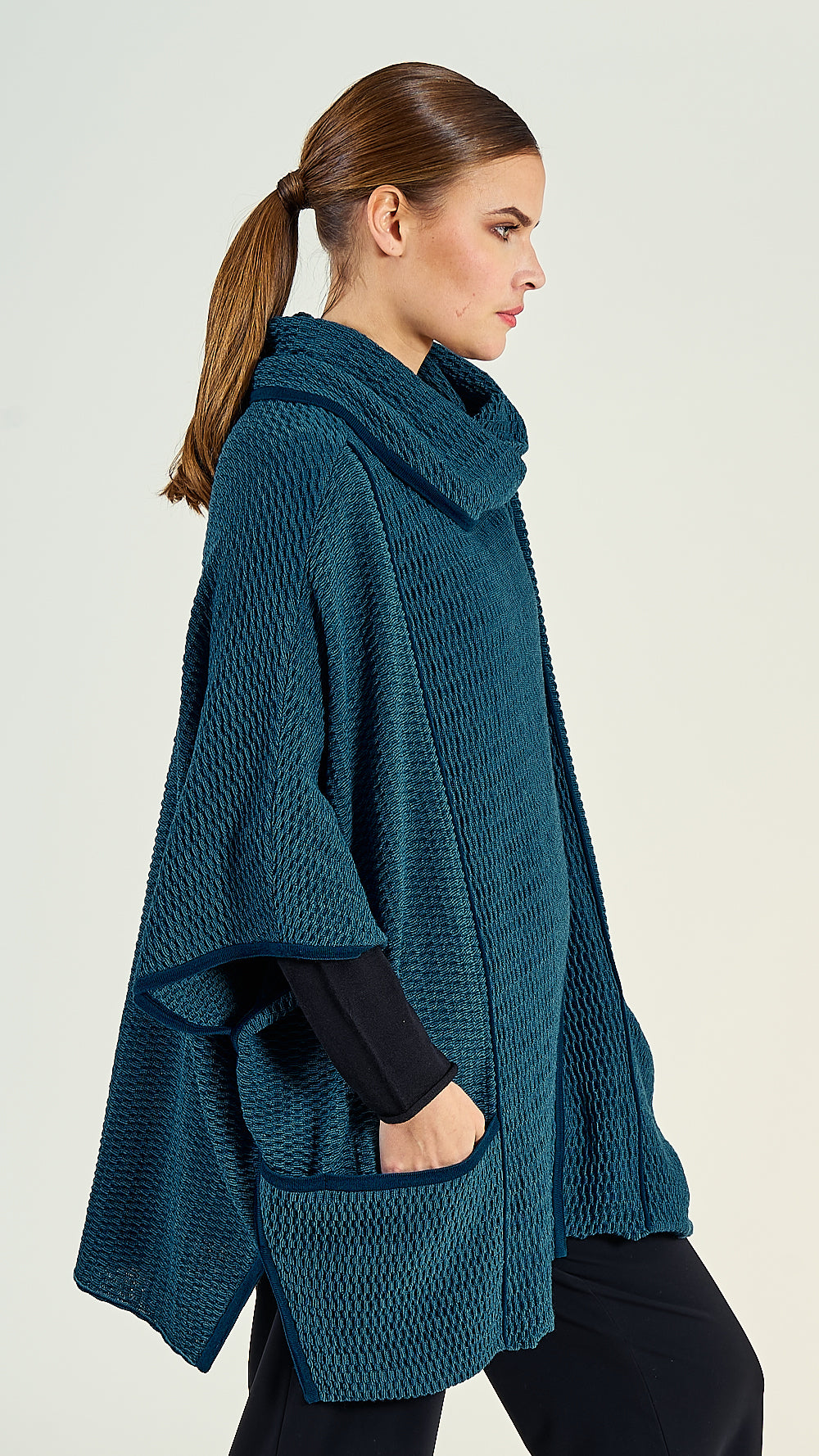 40/90 Poncho Wolle oversize GOBI