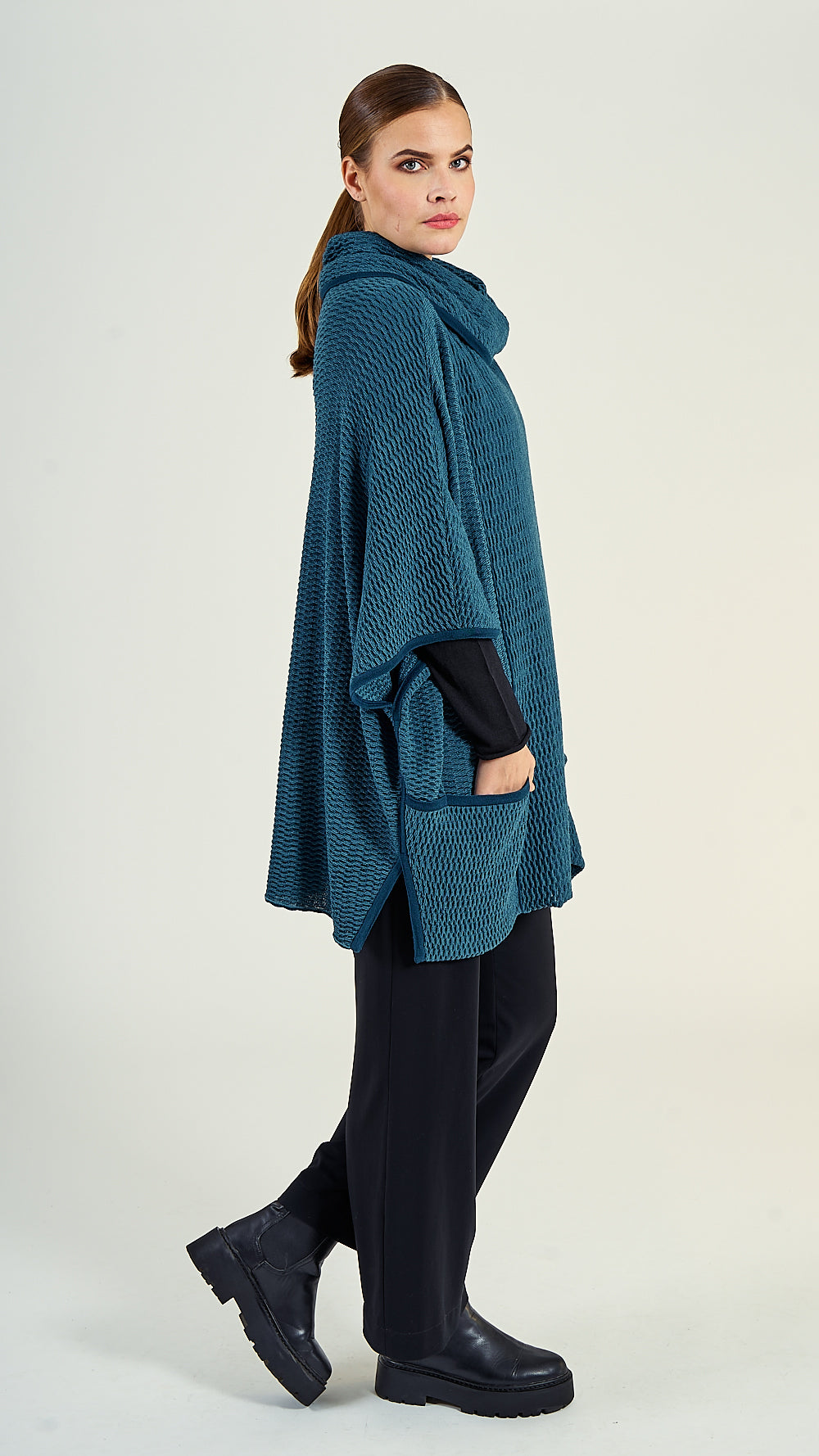 40/90 Poncho Wolle oversize GOBI